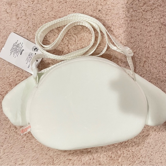 Cinnamoroll Plush Crossbody Bag - Picture 2 of 5